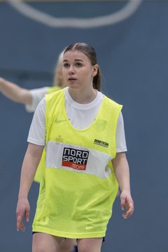 Bild 327 - C-Juniorinnen Loewinnen Cup